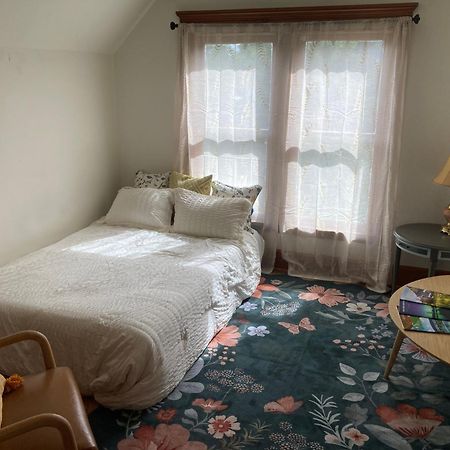 Victorian Guest Getaway-20Mins To Glacier National Park-10Mins To Airport! Columbia Falls Dış mekan fotoğraf