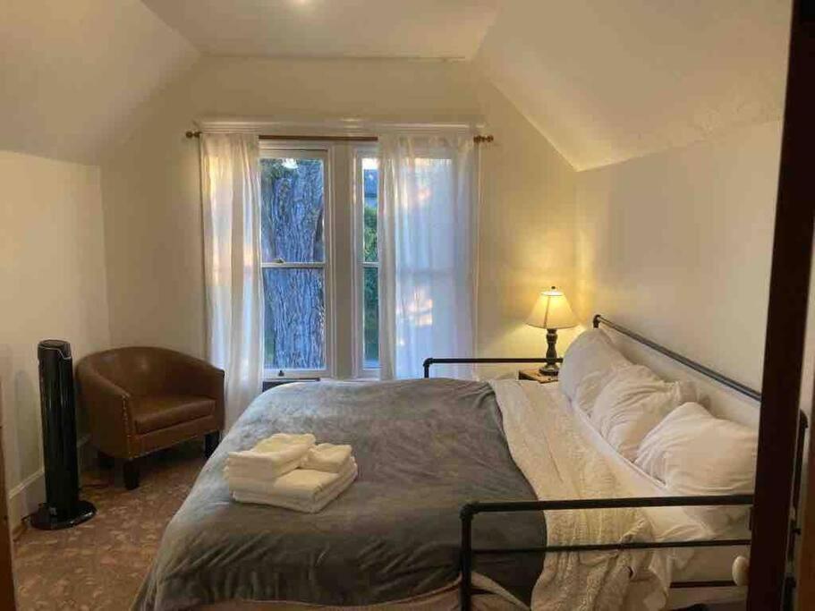 Victorian Guest Getaway-20Mins To Glacier National Park-10Mins To Airport! Columbia Falls Dış mekan fotoğraf